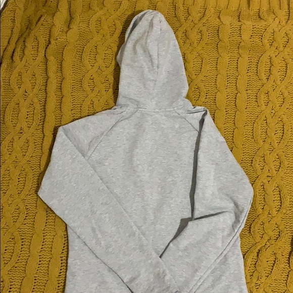 Puma Sweatshirt - Picture 3 of 3